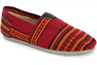 Вышиванка Las Espadrillas 2022-5 унисекс (чёрный/красный/жёлтый) Вышиванка Las Espadrillas 2022-5 унисекс (чёрный/красный/жёлтый)